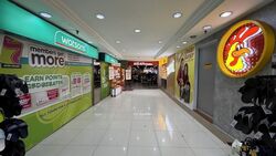 Lucky Plaza (D9), Shop House #628802301
